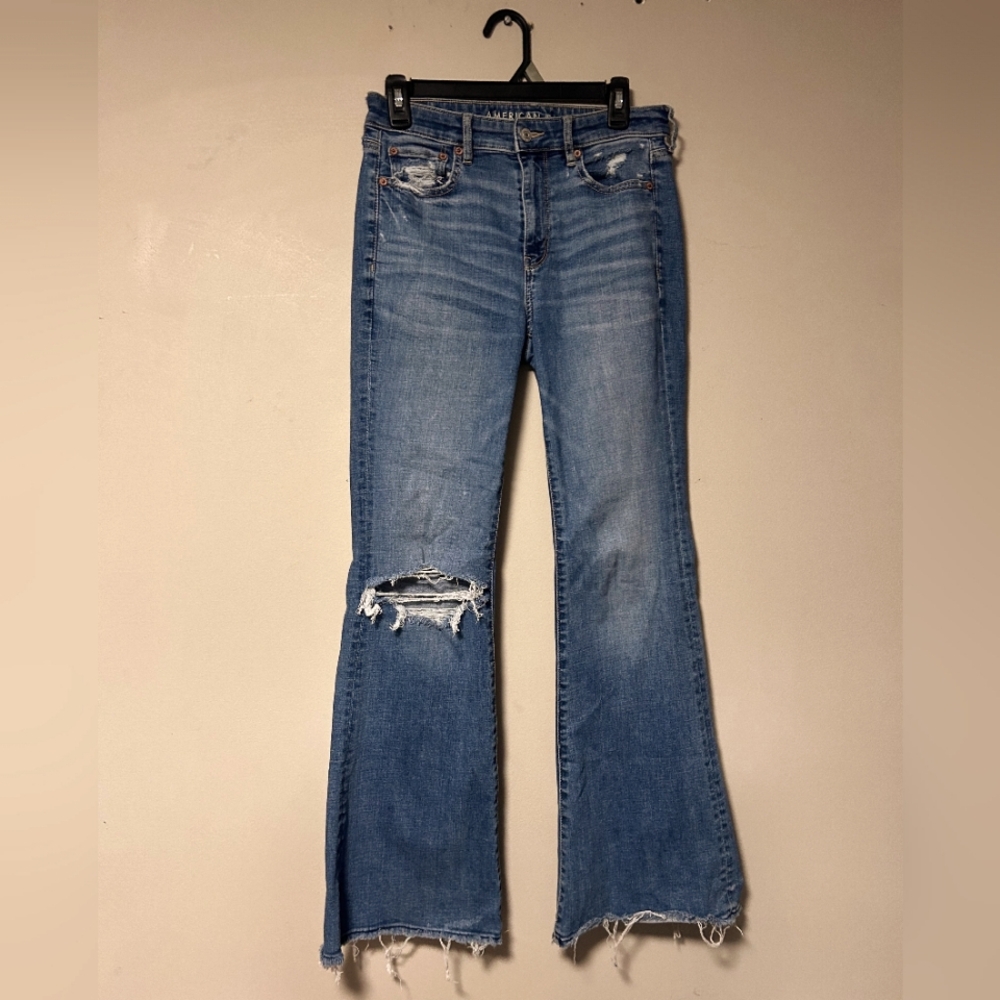 American Eagle Distressed Medium Wash Size 2 Flare Jeans